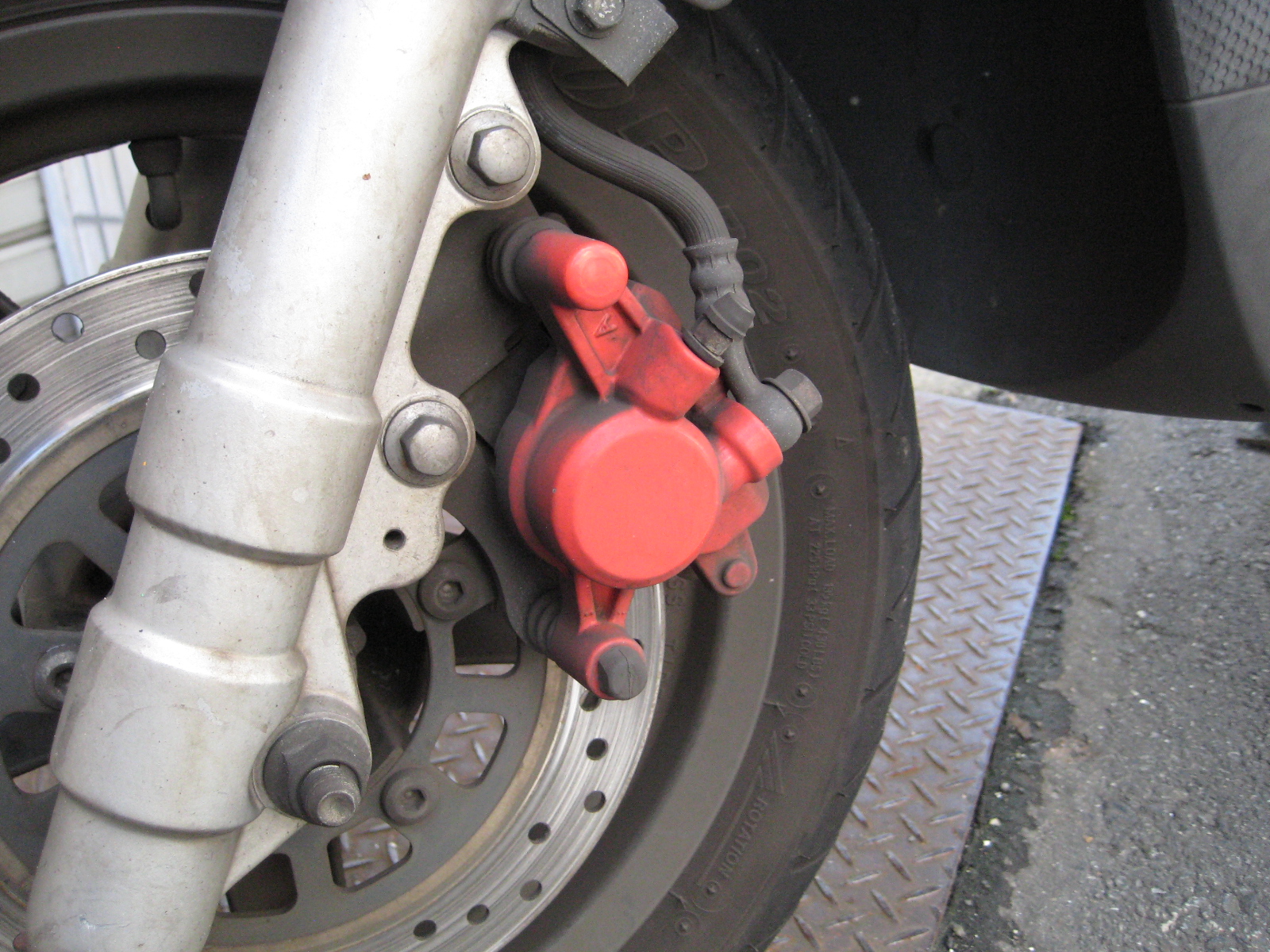 限界まで使用した原付二種bw S125のブレーキパッド交換手順 Custom Repair Modified Scooter Moped Motorcycle By Yourself