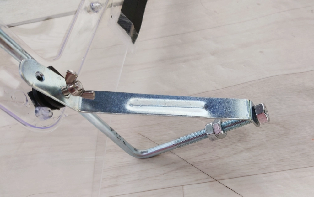 アマゾン中華屋根,ステー